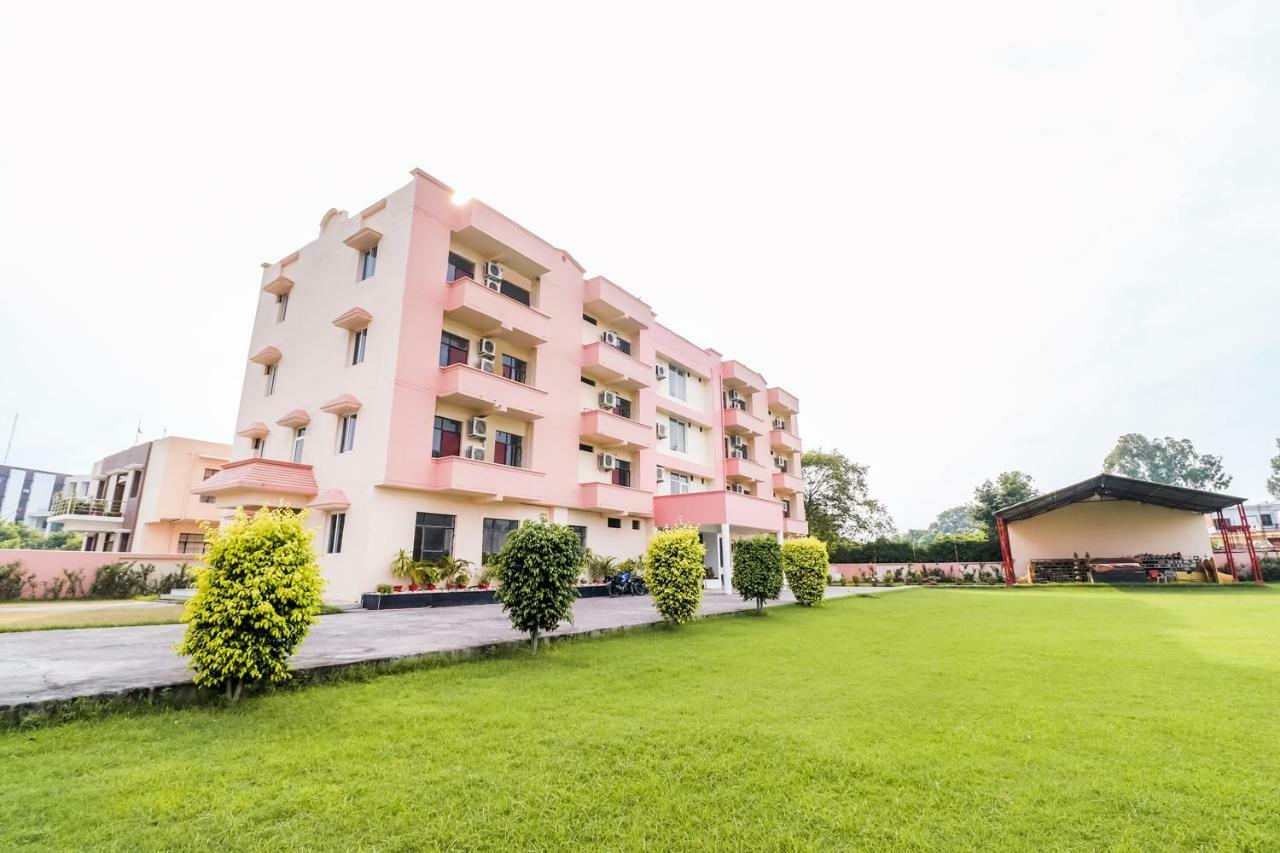 Hotel Capital O 60233 Brij Ki Rasoi Deluxe Lakhnaú Exteriér fotografie